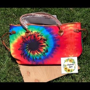 Tie-Dye sunflower bag and wristlet!